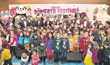 Sömestir Festivali rengarenk başladı