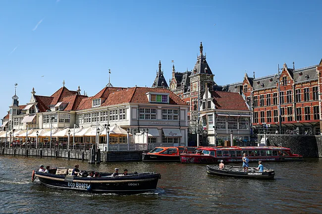 hollandada-8-bolgede-kirmizi-kod-uyarisi-sicakliklar-40-dereceyi-asacak-1782487574450.jpeg Hollanda'da 8 bölgede