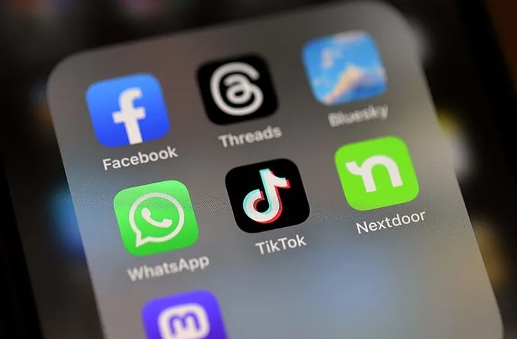 Dijital dünyanın karanlık yüzü: Ebeveynler tehlikenin farkında değil! Fransa çocukları korumak için harekete geçti