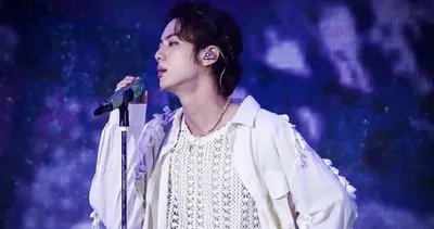 Kim Seok-Jin son hali görenleri şaşırttı! BTS üyesi K-Popçu Kim Seok-Jin askere gitmek için saçlarını kazıttı