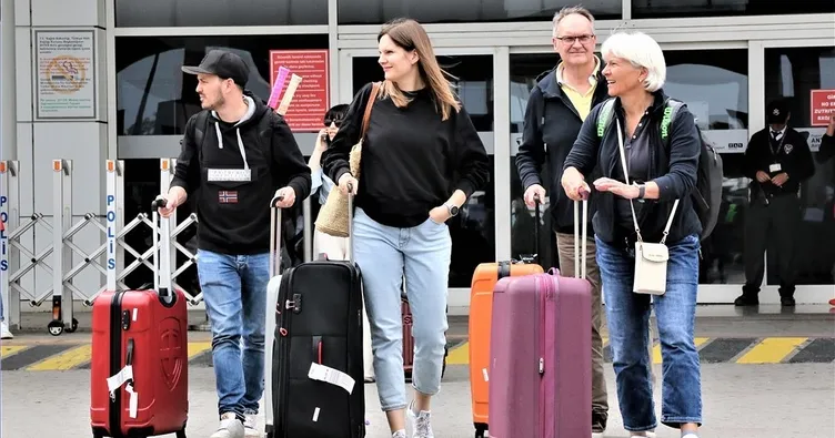 10 ayda 50 milyonu aşkın turist geldi