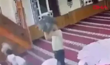 Namaz esnasında imama tabureli saldırı! Gözaltına alındı...