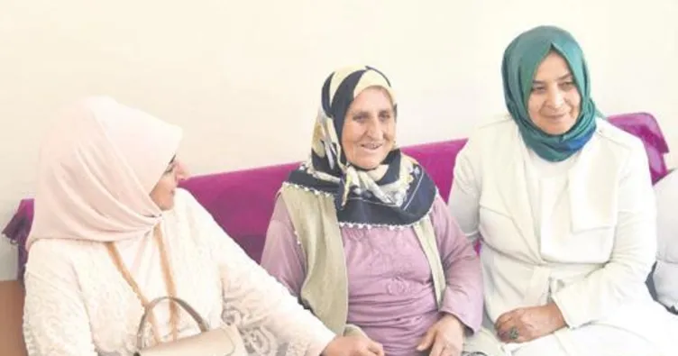 Saadet Tiryaki, yaşlıların bayramını kutladı