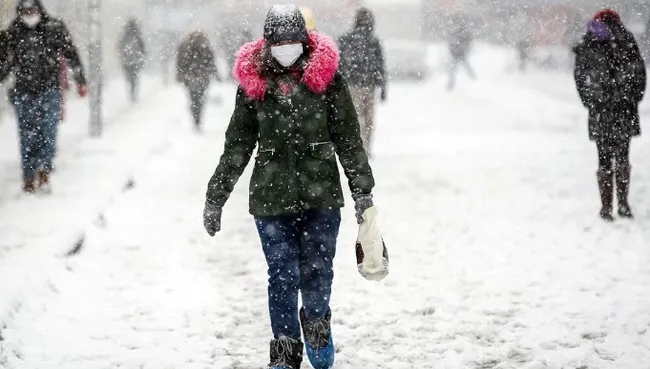 son-dakika-hava-durumu-alarmi-meteoroloji-uyardi-kar-ve-saganak-geliyor-o-illerde-hayat-duracak-1764569531443.jpg