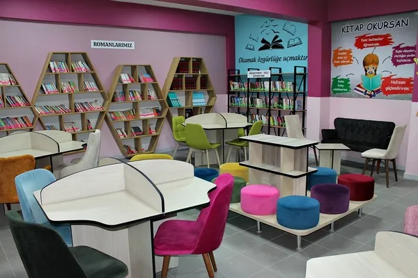 hikmet-odabas-anisina-okulda-kutuphane-acildi-1650290083405.jpg