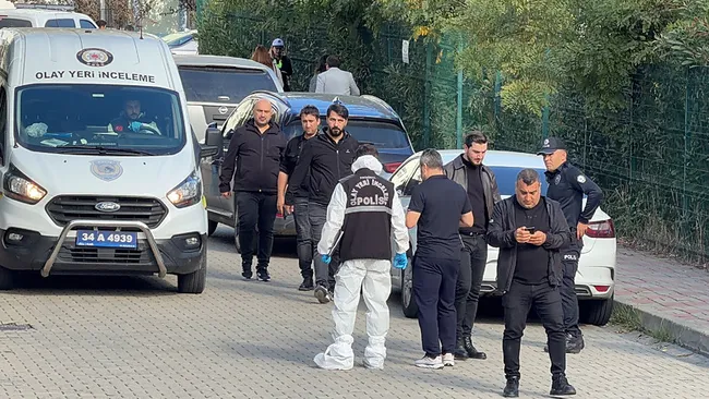 son-dakika-istanbul-basaksehirde-okulda-bicakli-saldiri-bakan-tekin-acikladi-1-ogrencimiz-hayatini-kaybetti-1791290030225.jpeg