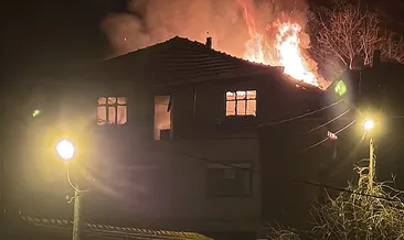 Karabük’te 3 katlı müstakil evde yangın: 1 kişi dumandan etkilendi! #karabuk