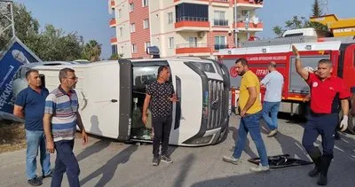 Mersin'de kamyon ile öğrenci servisi çarpıştı #mersin