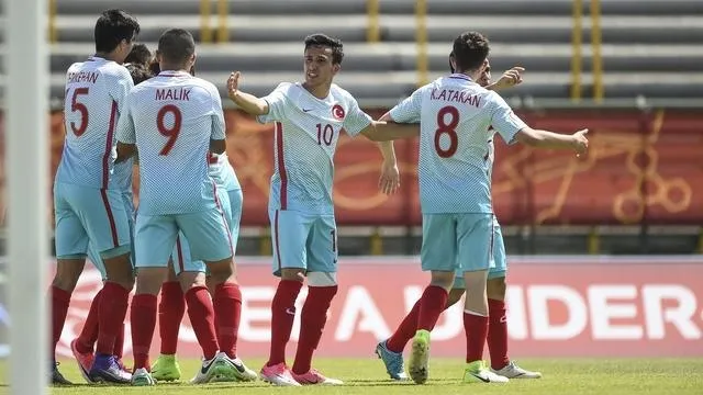 Rıdvan Dilmen, Arda Turan'ın gideceği takımı işaret etti!