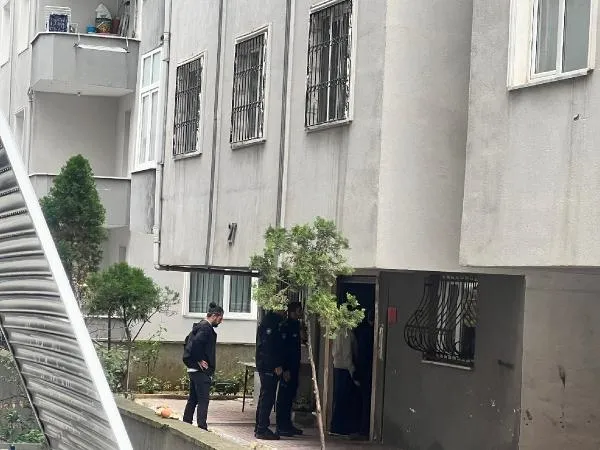 Son dakika: Annesinin bakıcısını çekiçle vura vura öldürdü! Darbelerin sesi geliyordu!