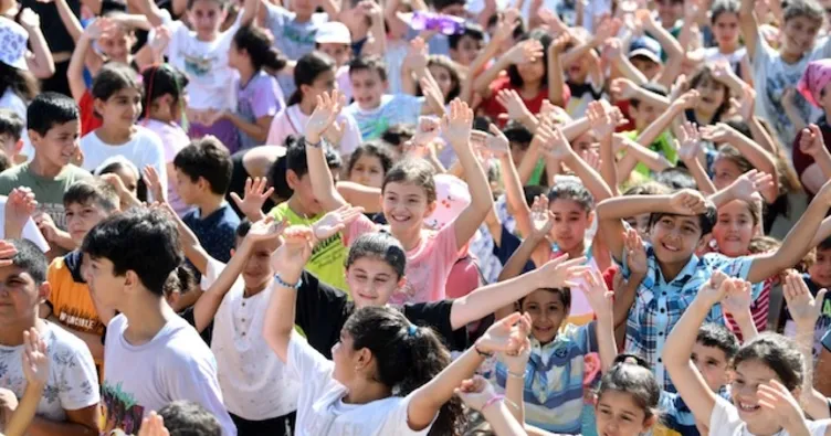 Çocuklar karne festivalinde buluştu