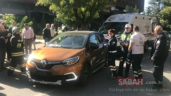 Direksiyon başında bayılan sürücü, cam kırılarak araçtan çıkarıldı