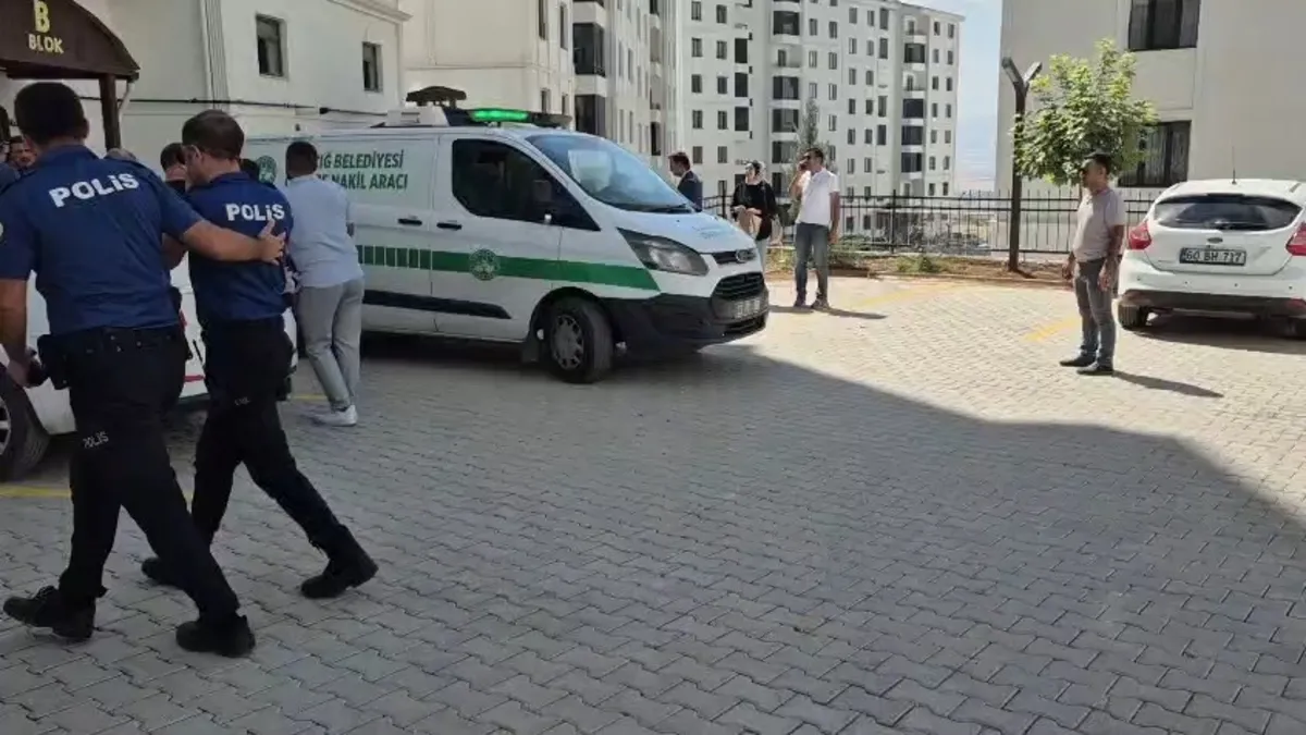 SON DAKİKA: Elazığ’da yasak aşk cinayetinde karar: Eşiyle yakaladığı adamı öldüren başkomisere hapis cezası! SON DAKİKA: Elazığ’da yasak aşk cinayetinde karar: Eşiyle yakaladığı adamı öldüren başkomisere hapis cezası!