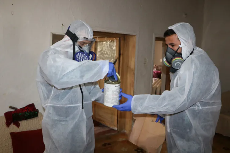 Hakkari'deki o evden 20 yılan daha çıktı...