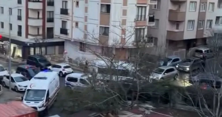 Çekmeköy’de aile faciası: Annesi ve abisini katletti!