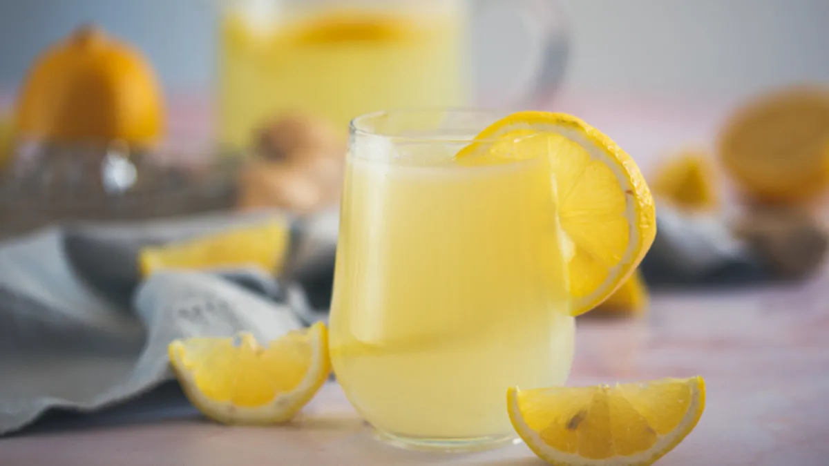Yazın vazgeçilmezi limonatayı bir de böyle deneyin! Ferahlığın sırrı bu tariflerde saklı Yazın vazgeçilmezi limonatayı bir de böyle deneyin! Ferahlığın sırrı bu tariflerde saklı