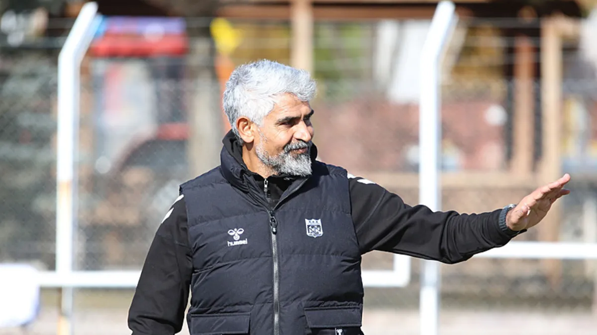 Sivasspor, teknik direktör İsmet Taşdemir ile yollarını ayırdı