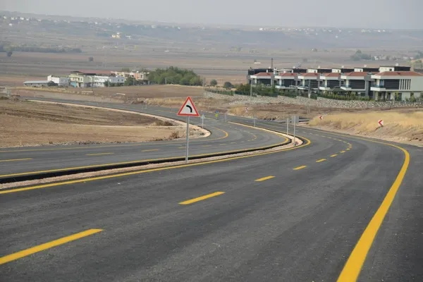 diyarbakirda-bin-500-kilometre-yol-asfaltlandi-1706023505292.jpg