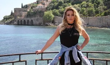 Sırp popçu Ana Kokiç, Alanya’da klip çekti