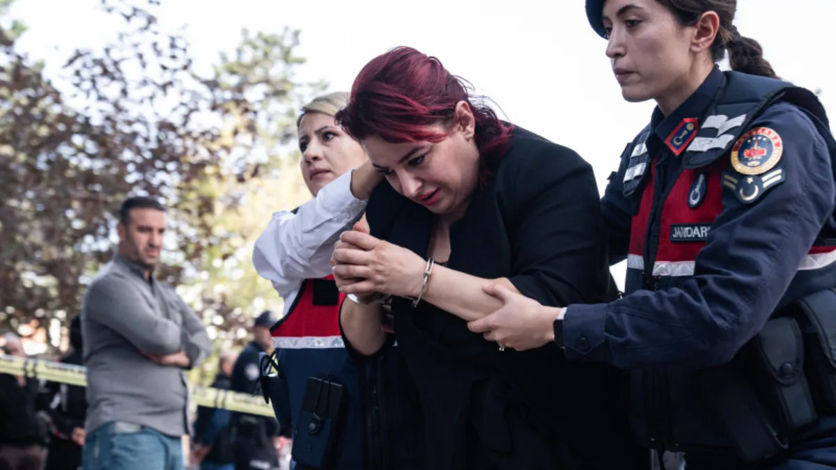 SON DAKİKA… Yenidoğan Çetesi davası başladı: 10’u tutuklu 62 sanığın yargılaması devam ediyor SON DAKİKA… Yenidoğan Çetesi davası başladı: 10’u tutuklu 62 sanığın yargılaması devam ediyor