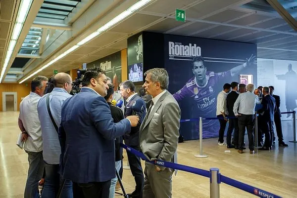 UEFA Şenol Güneş'i tanımadı!
