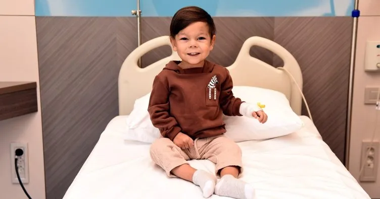 Mor bebek Çınar Umut 3 yılda 4 ameliyat oldu! Hayata tutundu