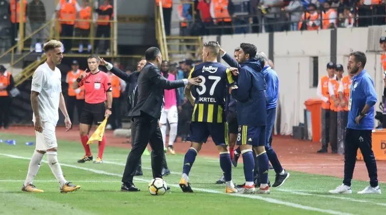 Ahmet Çakar’dan olay sözler! Senin oynattığın futbol...