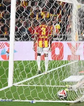 Göztepe’nin kalesi yıkıldı!