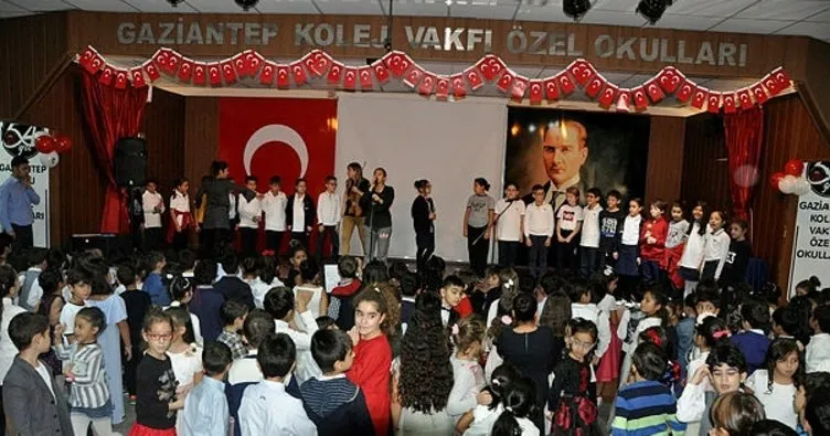 Gaziantep Kolej Vakfında Cumhuriyet coşkusu