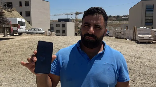 hatayda-akialmaz-hirsizlik-telefonla-oynuyormus-gibi-yapan-hirsiz-motosikleti-caldi-yuzune-maske-takip-1786084122427.jpg