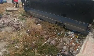 Minibüs şoförü vuruldu, araç boş araziye girdi #ankara
