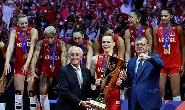 SON DAKİKA | Filenin Sultanları Avrupa şampiyonu! A Milli Kadın Voleybol Takımı tarih yazdı...