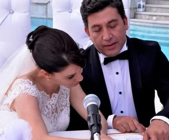 Evrim Alasya Ile Emre Kinay Ask Yasiyor Son Dakika Magazin Haberleri