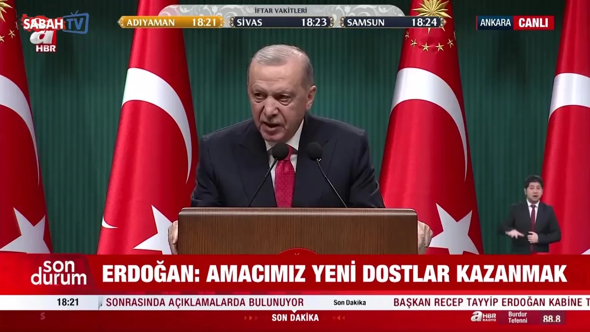 Başkan Erdoğan’dan önemli açıklamalar: Dünyada bir Türkiye rüzgarı esiyor videosunu izle Başkan Erdoğan’dan önemli açıklamalar: Dünyada bir Türkiye rüzgarı esiyor videosunu izle