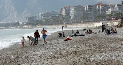 4 günlük yağmur ve kar yağışının ardından sahil doldu #antalya