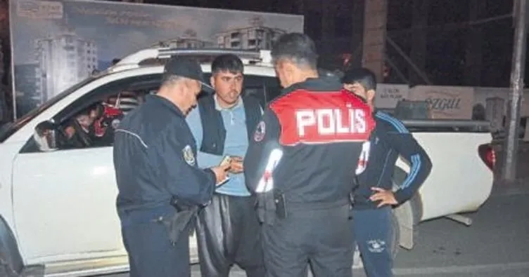 İzmir’de aranan 310 kişi yakalandı