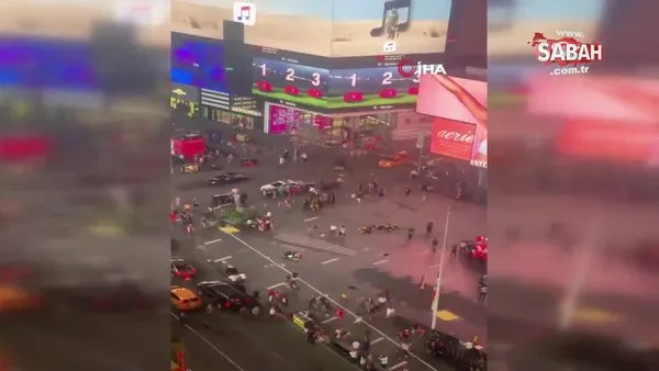 New York Times Meydanı'nda motor sesini silahlı saldırı sanılınca panik yaşandı!