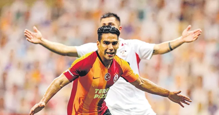 Van Persie misin Falcao!