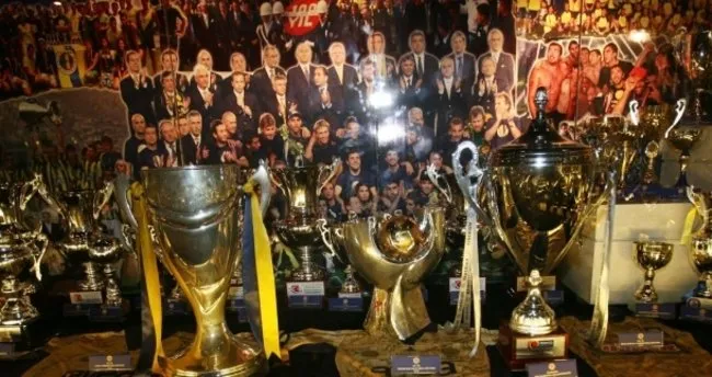 Fenerbahçe’nin kupasını çalmaya çalışan kişi tutuklandı