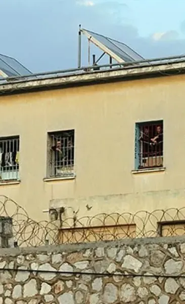 Yunanistan’da cezaevinde kavga! 6 yaralı