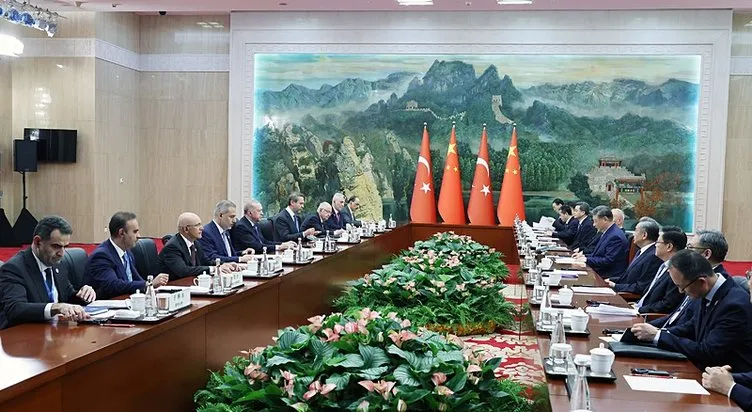 Başkan Erdoğan’ın çok yönlü dış politikası mercek altında: Türkiye vazgeçilmez bir güç!
