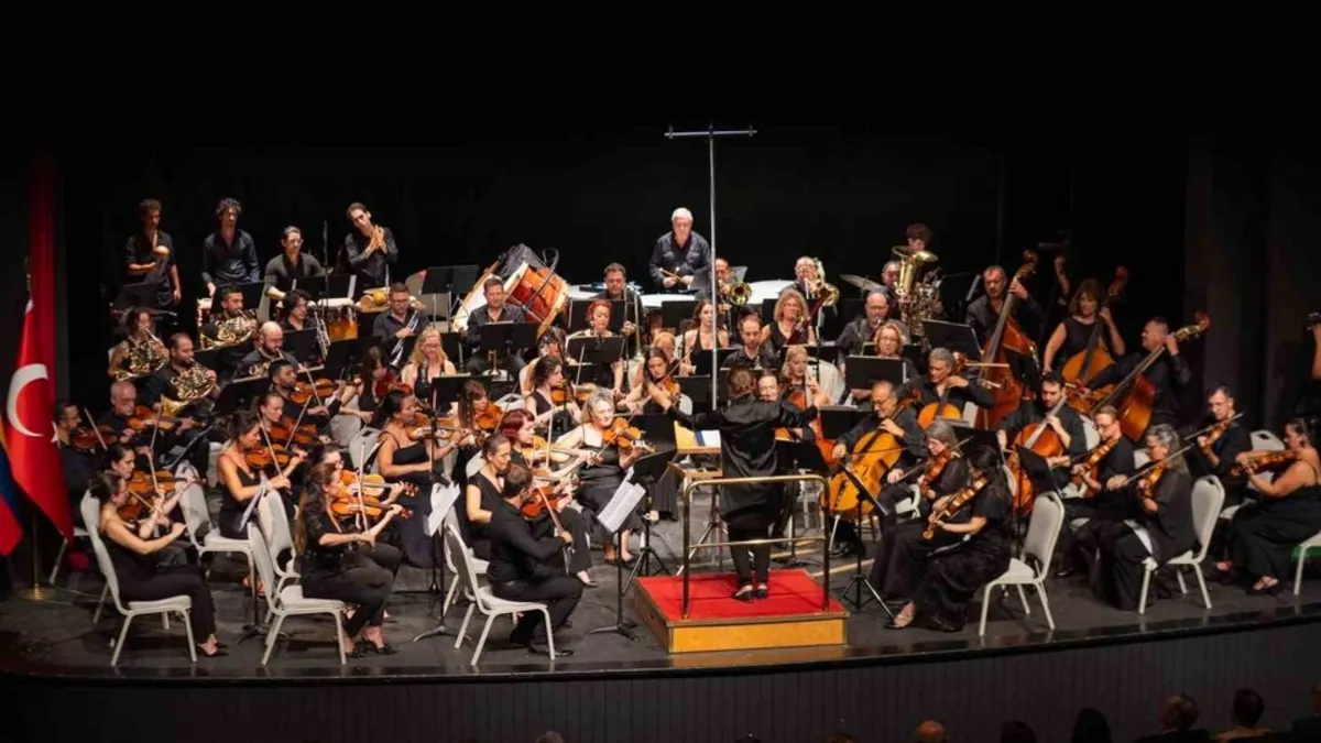 Limak Filarmoni Orkestrası’ndan Türkiye-Kolombiya barış konseri Limak Filarmoni Orkestrası’ndan Türkiye-Kolombiya barış konseri