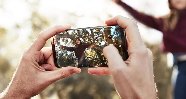 Samsung Galaxy S9+ En iyi kameraya sahip telefon seçildi!