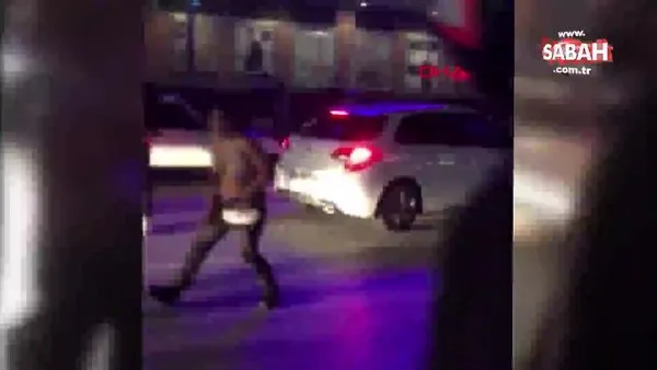 Istanbul Gungoren De Hirsizlik Suphelisi Kadinlar Caddede Soyunarak Trafigi Birbirine Katti Video Videosunu Izle Son Dakika Haberleri