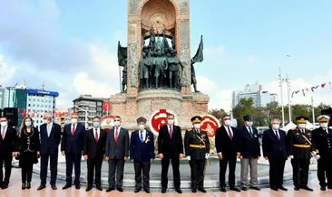 Cumhuriyet Bayramı’nın 97. kuruluş yıldönümü için Taksim anıtına çelenk konuldu!