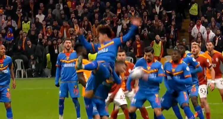 Son dakika haberi: Çulcu, Galatasaray - Göztepe maçındaki tartışılan pozisyonu yorumladı! Koray Günter’in eli...