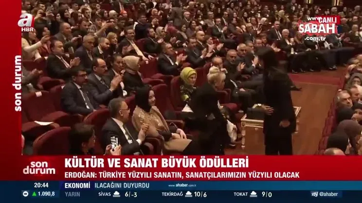 Ajda Pekkan'dan Cumhurbaşkanlığı Kültür ve Sanat Büyük Ödülü açıklaması: Hayatımın en önemli noktalarından biridir! | Video