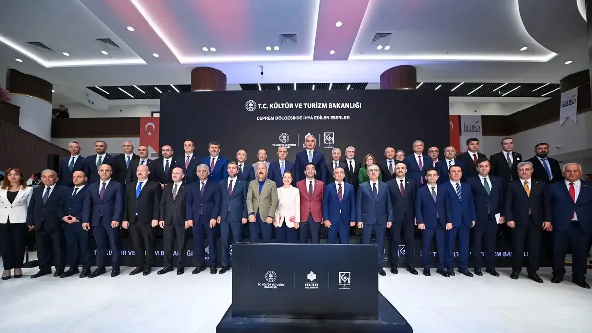 Bakan Ersoy duyurdu: 11 ilde tarih yeniden ayağa kalkıyor! Kültürel mirasa 34 milyar liralık ihya seferberliği…