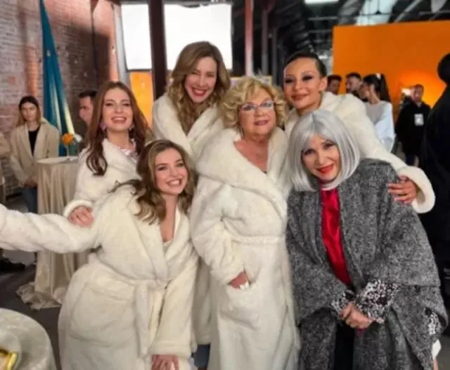 Sihirli Annem’in perileri yıllar sonra bir arada! Gül Onat’ın paylaşımı görenleri hüzünlendirdi... Saçlarına aklar düşmüş