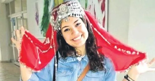 Aybüke Öğretmen ve Mağusa Limanı Aybüke Öğretmen ve Mağusa Limanı